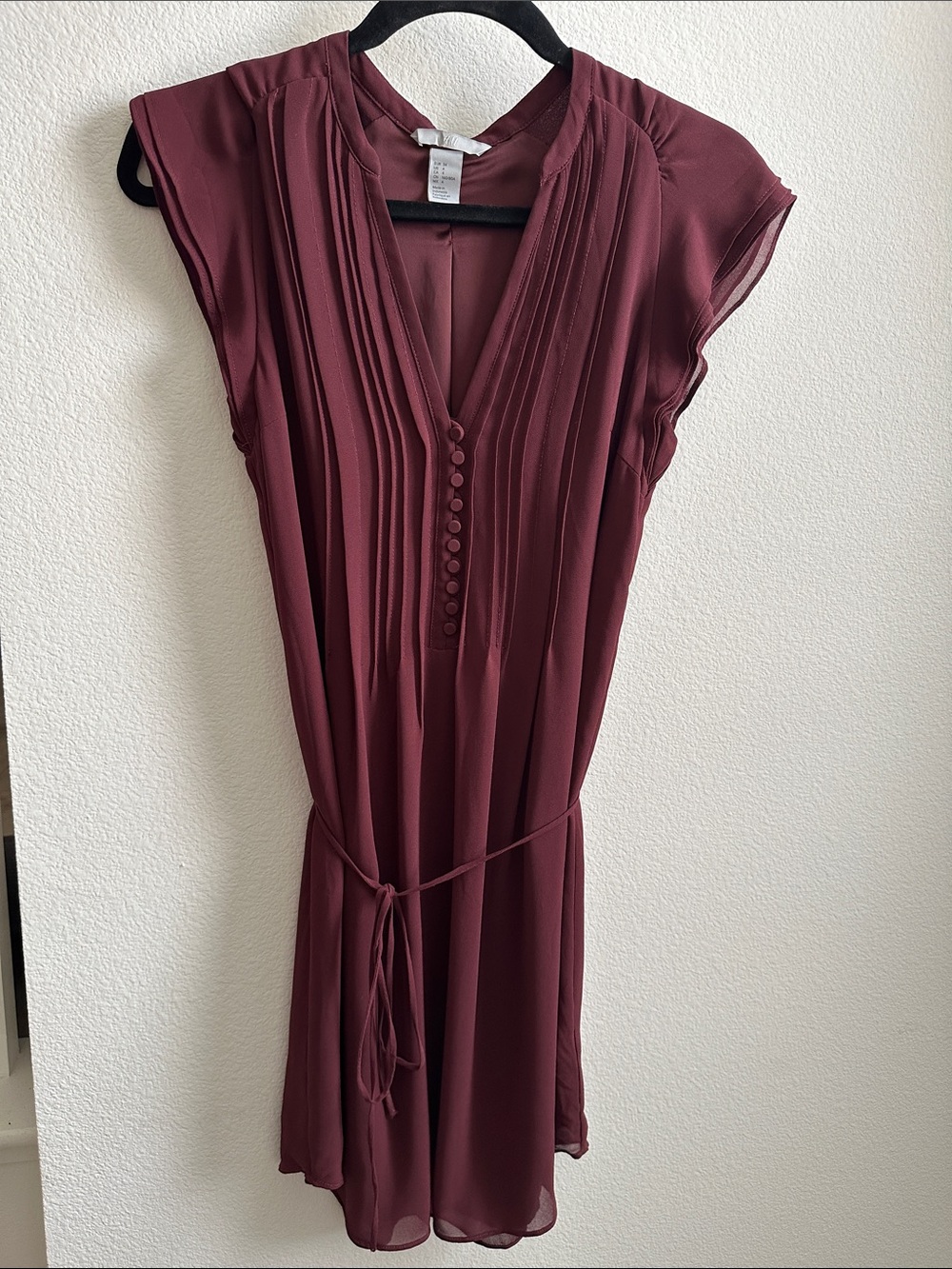 H&M Burgundy Short Flutter Sleeve Tie-Waist Dress Size 4